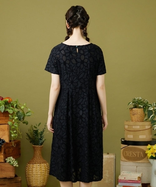 Jocomomola（ホコモモラ）の「Camino de flores フラワージャカードワンピース（ワンピース・レディース・レッド/ブラック・40）」の4枚目の写真