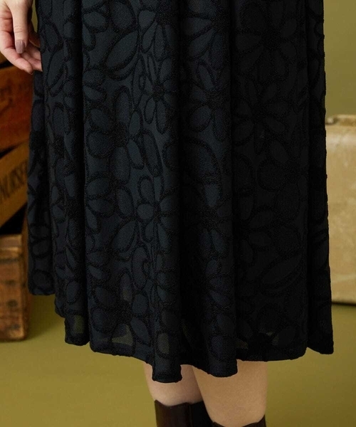 Jocomomola（ホコモモラ）の「Camino de flores フラワージャカードワンピース（ワンピース・レディース・レッド/ブラック・40）」の8枚目の写真