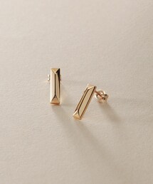K10中空レクタングルピラミッド スタッドピアス