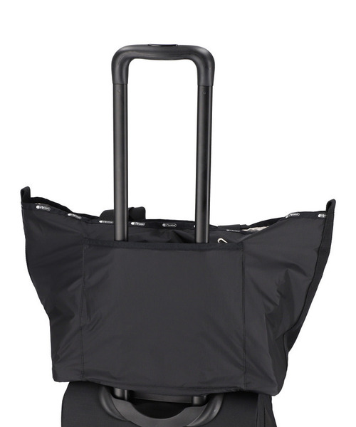 LeSportsac(レスポートサック)の「ESSENTIAL LG OPEN TOTE ソフトライラックC(トートバッグ・レディース・パープル・FREE)」の11枚目の写真