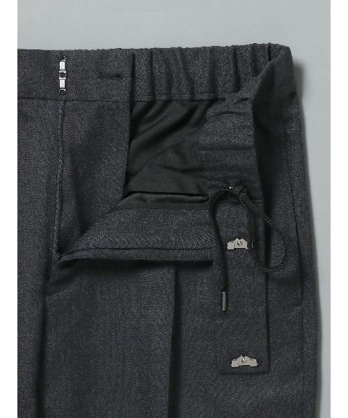 SUIT SQUARE（スーツスクエア）の「GOOVI タックテーパードパンツ ストレッチ ウールサキソニー（スラックス・メンズ・グレー系2/グレー系1・1/2/3）」の12枚目の写真