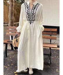 スリットネックエスニック刺繍ロングワンピース