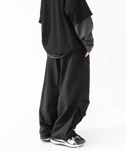 minsobi（ミンソビ）の「ベルトストラップナイロンワイドパンツ（その他パンツ・メンズ・ブラック・FREE）」の7枚目の写真
