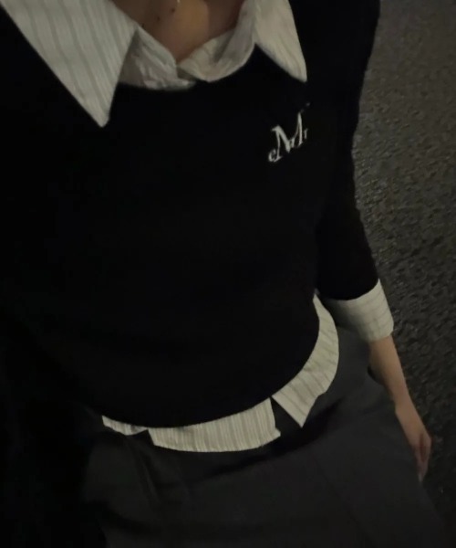 MUCENT（ムセント）の「◇MUCENT◇ブランド直輸入正規品/MUCENT プリムローズ Vネック クロップニット MUCENT PRIMROSE V-NECK CROP KNIT（ニット/セーター・レディース・ブラック/アイボリー/グレー・FREE）」の18枚目の写真