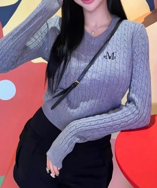 MUCENT（ムセント）の「◇MUCENT◇ブランド直輸入正規品/MUCENT プリムローズ Vネック クロップニット MUCENT PRIMROSE V-NECK CROP KNIT（ニット/セーター・レディース・ブラック/アイボリー/グレー・FREE）」の20枚目の写真