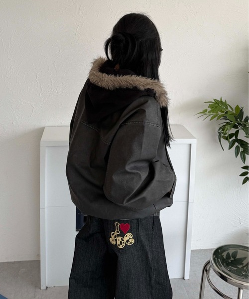 sedacle(セダクル)の「ヴィンテージ加工合皮ブルゾン(ブルゾン・メンズ・ブラック・LARGE/MEDIUM)」の11枚目の写真