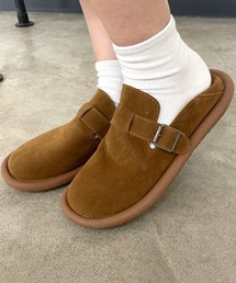 CRB（シーアールビー）の「フェイクスウェードベルトシューズ（スリッポン）」