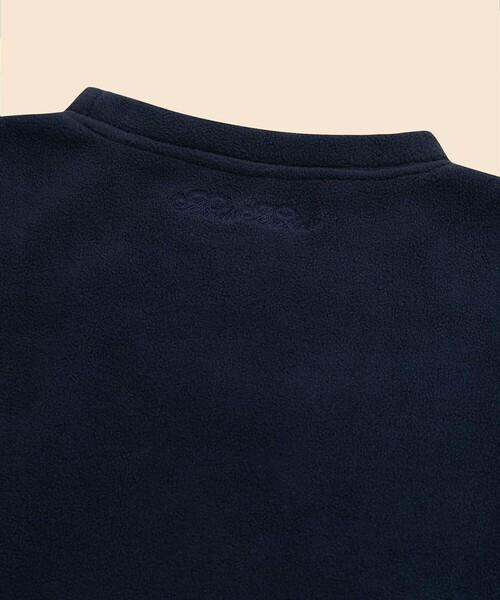 BROOKS BROTHERS（ブルックスブラザーズ）の「ポリエステル　フリース　クルーネックプルオーバー（スウェット・メンズ・グレー/ブラウン/ネイビー・LARGE/MEDIUM/SMALL）」の9枚目の写真