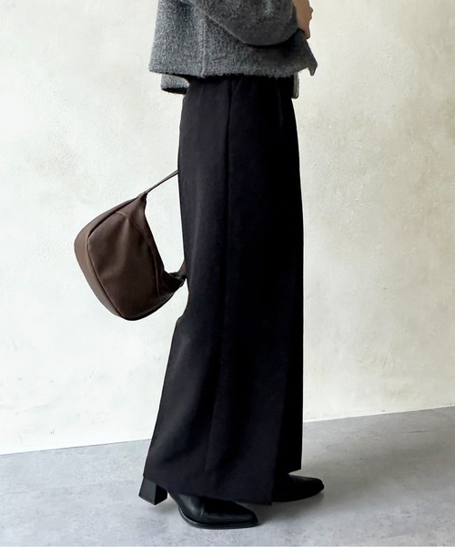 Thevon（ゼボン）の「ジョーゼットフラップデザインタック入りスラックス（スラックス・レディース・ブラック/ベージュ/オフホワイト・マルチサイズ）」の13枚目の写真