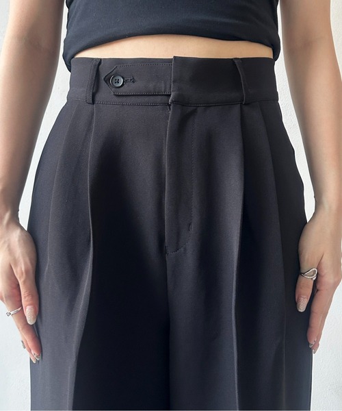 Thevon（ゼボン）の「ジョーゼットフラップデザインタック入りスラックス（スラックス・レディース・ブラック/ベージュ/オフホワイト・マルチサイズ）」の16枚目の写真