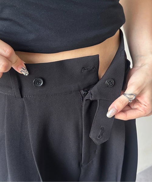 Thevon（ゼボン）の「ジョーゼットフラップデザインタック入りスラックス（スラックス・レディース・ブラック/ベージュ/オフホワイト・マルチサイズ）」の17枚目の写真