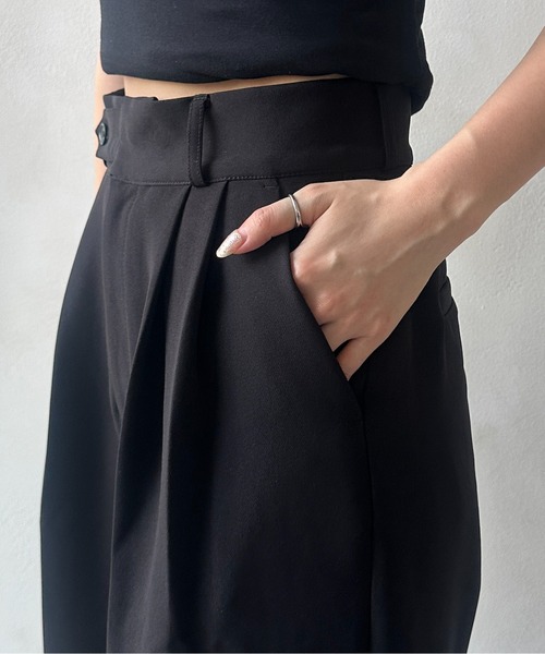 Thevon（ゼボン）の「ジョーゼットフラップデザインタック入りスラックス（スラックス・レディース・ブラック/ベージュ/オフホワイト・マルチサイズ）」の18枚目の写真