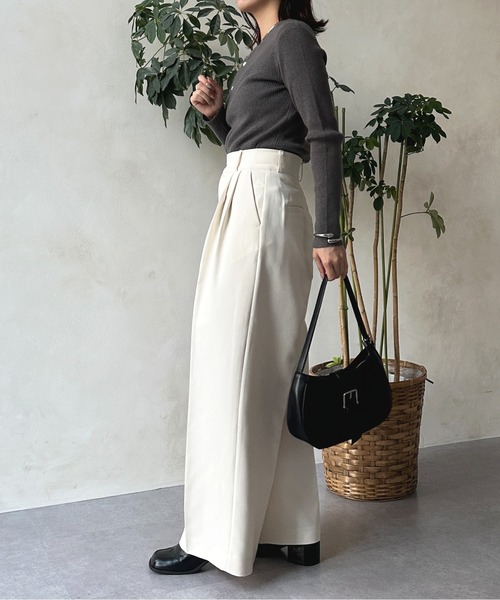 Thevon（ゼボン）の「ジョーゼットフラップデザインタック入りスラックス（スラックス・レディース・ブラック/ベージュ/オフホワイト・マルチサイズ）」の7枚目の写真