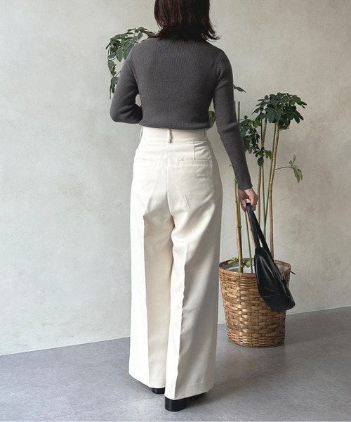 Thevon（ゼボン）の「ジョーゼットフラップデザインタック入りスラックス（スラックス・レディース・ブラック/ベージュ/オフホワイト・マルチサイズ）」の8枚目の写真