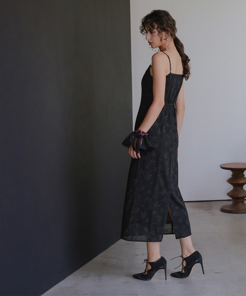 Callarus(カラルス)の「チュールフリルブラウス+シャイニーキャミワンピースドレス〔Callarus〕(ドレス・レディース・ブラック×ブラック・M/L)」の19枚目の写真