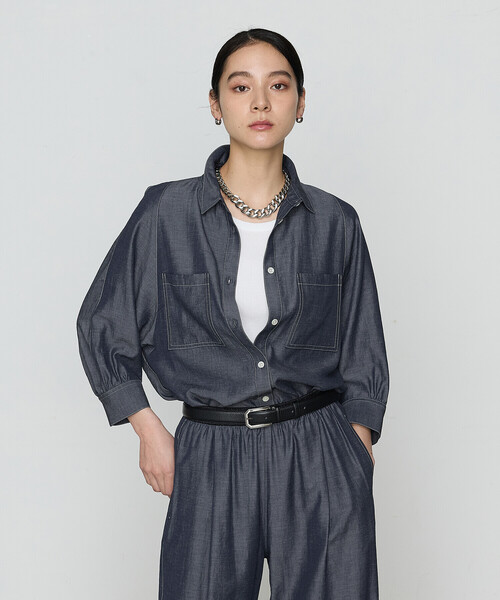 Gabardine K.T(ギャバジンケーティー)の「オトナシャンブレー たっぷりシャツ(シャツ/ブラウス・レディース・ブルー/ネイビー・7号/9号)」の5枚目の写真