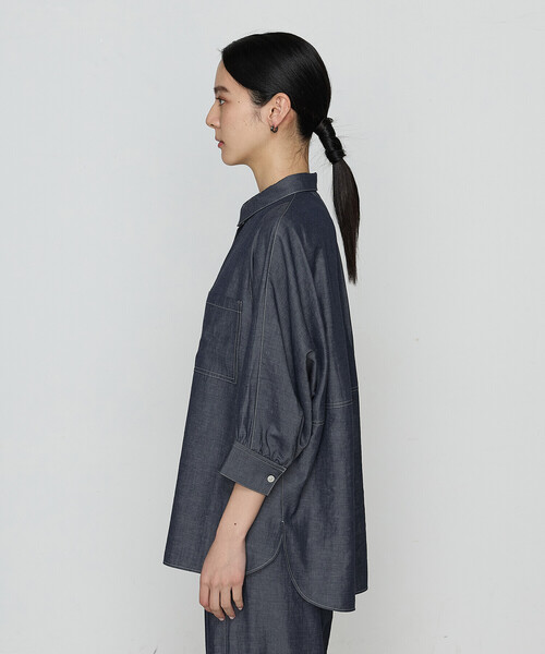 Gabardine K.T(ギャバジンケーティー)の「オトナシャンブレー たっぷりシャツ(シャツ/ブラウス・レディース・ブルー/ネイビー・7号/9号)」の11枚目の写真
