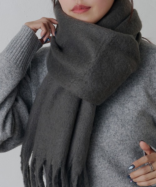 COLONY 2139（コロニートゥーワンスリーナイン）の「無地フェイクウールマフラー（マフラー・レディース・モカ/ライトグレー/チャコールグレー/アイボリー/ブラック・FREE）」の3枚目の写真
