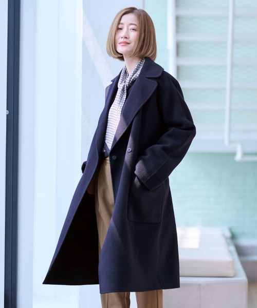 AOYAMA（アオヤマ）の「カシミヤの風合いの良さ、暖かさ、軽さを！【WEB限定】ガウン風リバーコート（ピーコート・レディース・ネイビー/パープル/キャメル/ブラック・L/M）」の3枚目の写真