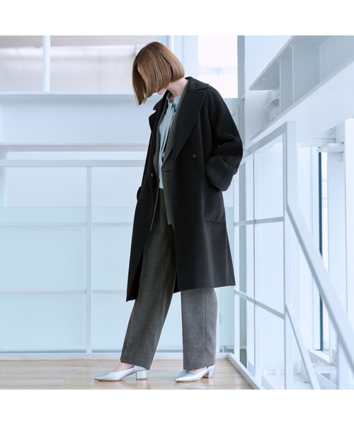 AOYAMA（アオヤマ）の「カシミヤの風合いの良さ、暖かさ、軽さを！【WEB限定】ガウン風リバーコート（ピーコート・レディース・ネイビー/パープル/キャメル/ブラック・L/M）」の11枚目の写真