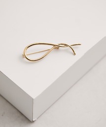 LE CERCLE par rope'（ルセルクルパーロペ）の「ラインクロスブローチ（ブローチ/コサージュ）」