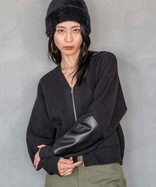HEREIAM(ヘレイアム)の「【HEREIAM】フロントジップが新鮮。レザーパッチニットカーディガン(カーディガン/ボレロ・レディース・ブラック/アイボリー・FREE)」の15枚目の写真