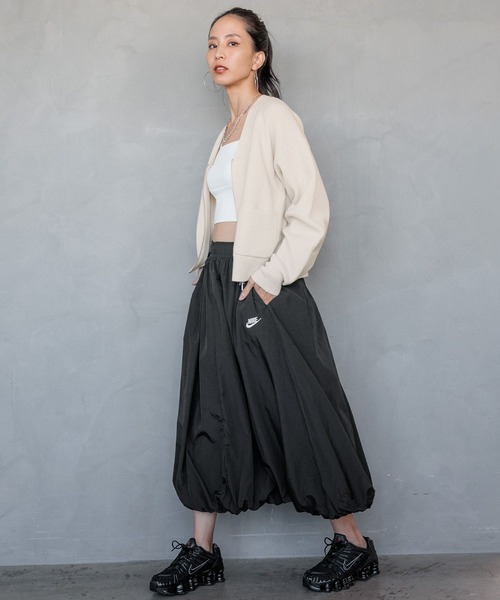 HEREIAM(ヘレイアム)の「【HEREIAM】フロントジップが新鮮。レザーパッチニットカーディガン(カーディガン/ボレロ・レディース・ブラック/アイボリー・FREE)」の17枚目の写真