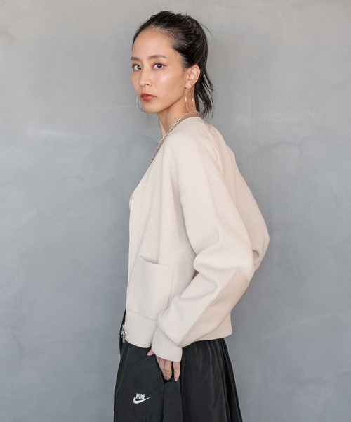 HEREIAM(ヘレイアム)の「【HEREIAM】フロントジップが新鮮。レザーパッチニットカーディガン(カーディガン/ボレロ・レディース・ブラック/アイボリー・FREE)」の20枚目の写真