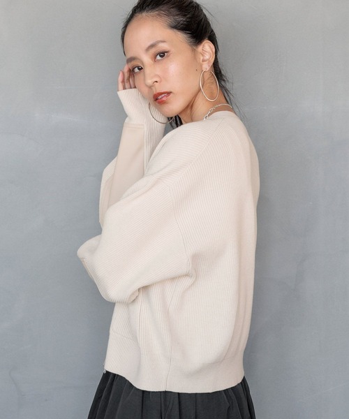 HEREIAM(ヘレイアム)の「【HEREIAM】フロントジップが新鮮。レザーパッチニットカーディガン(カーディガン/ボレロ・レディース・ブラック/アイボリー・FREE)」の22枚目の写真