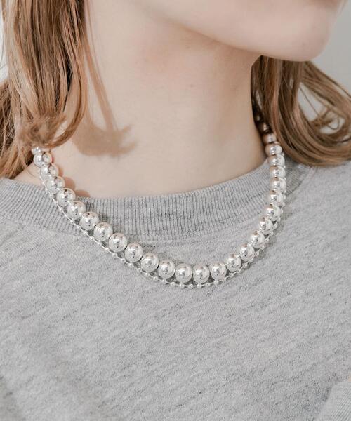 SMELLY(スメリー)の「メタルボール2セットネックレス(ネックレス・レディース・シルバー・-)」の2枚目の写真