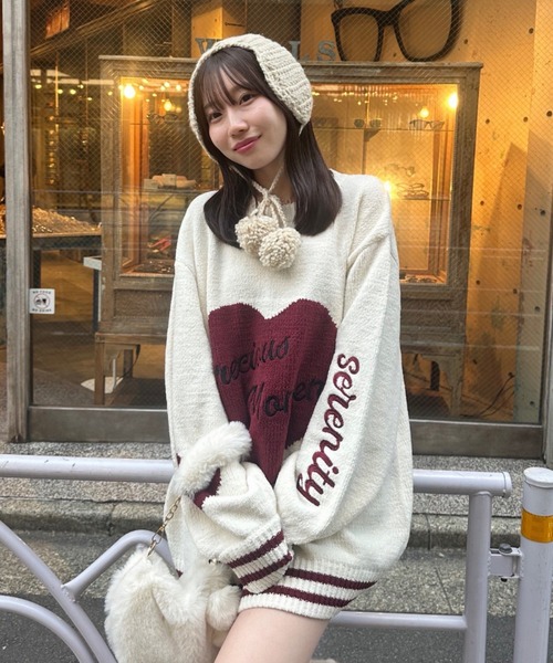 continuer de NICE CLAUP（コンティニューデナイスクラップ）の「【HolidayCollection】モールハートBIGニット（ニット/セーター・レディース・オフホワイト/ボルドー/ピンク/ネイビー・FREE）」の5枚目の写真