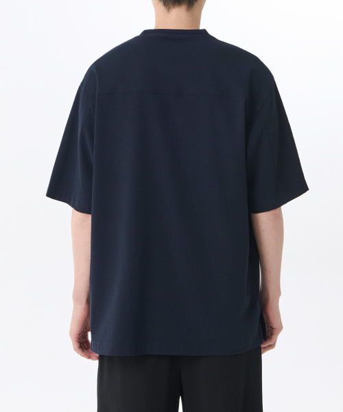 MUSINSA STANDARD（ムシンサスタンダード）の「シアサッカーオーバーサイズウーブンTシャツ[ネイビー]（Tシャツ/カットソー・メンズ・その他・SMALL/MEDIUM/LARGE/X-LARGE/XX-LARGE）」の2枚目の写真