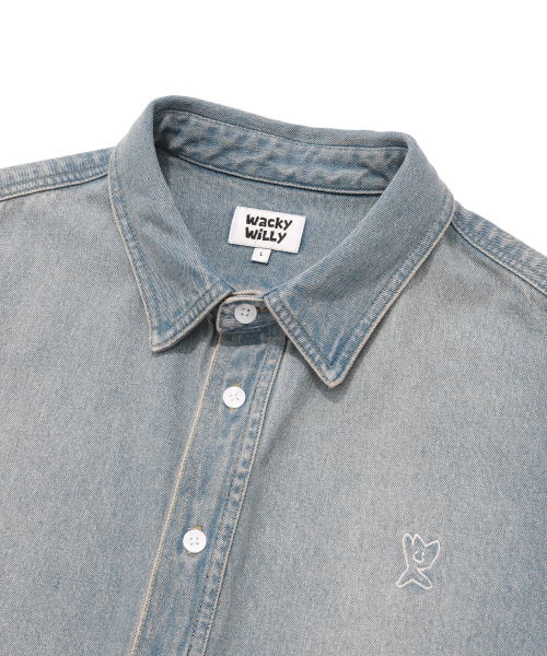 Wacky WiLLy（ワッキーウィリー）の「ウォッシュドデニム長袖シャツブルー（シャツ/ブラウス・レディース・その他・LARGE/X-LARGE/SMALL/MEDIUM）」の4枚目の写真