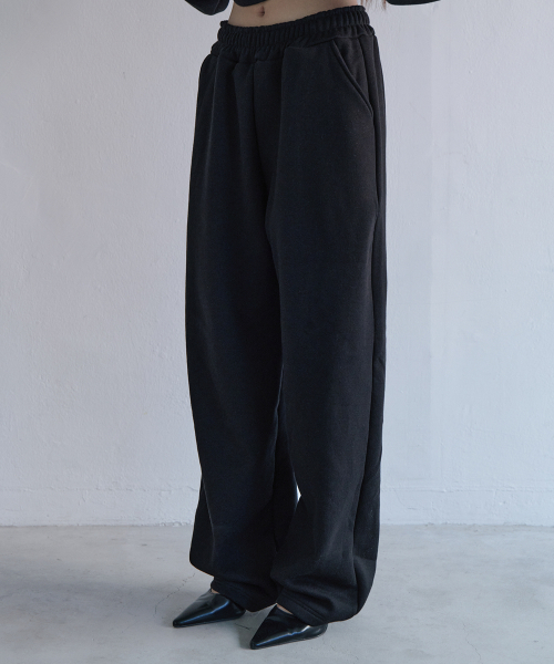 5OML(オーオーエムエル)の「レタリングホットフィックススウェットパンツブラック(スウェットパンツ・レディース・ブラック・FREE)」の2枚目の写真