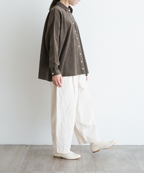 休日と詩（キュウジツトウタ）の「ホエールブラウス（シャツ/ブラウス