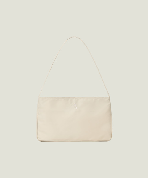 MUCU AND EBONY（ムクアンドエボニー）の「Comfy Flat Bag _ Warm Grey（ショルダーバッグ・レディース・ライトグレー・FREE）」の2枚目の写真