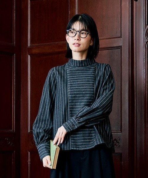 LOW CLASSIC ストライプ 二枚組み風トップス 長袖 ネイビー LOW CLASSIC ストライプ 二枚組み風トップス 長袖 ネイビー LOW
