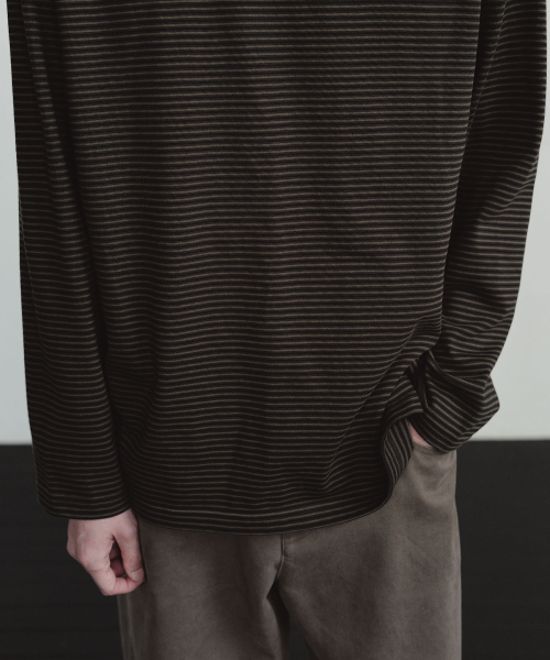 BLANKROOM(ブランクルーム)の「ペンシルストライプロングスリーブTシャツ_SHADE OLIVE(Tシャツ/カットソー・メンズ・その他・2/3/1)」の6枚目の写真
