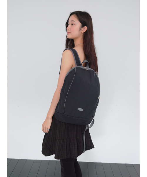 MUWM（ムウム）の「サーコバックパック Circo Backpack (ブラック)（バックパック/リュック・レディース・ブラック・FREE）」の3枚目の写真