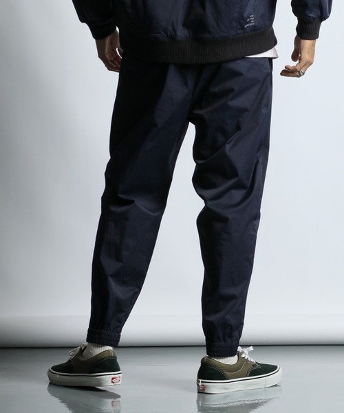 The DUFFER of ST.GEORGE（ザダファーオブセントジョージ）の「N/C EASY JOGGER PANTS：コットンナイロン イージージョガーパンツ（その他パンツ・メンズ・ブラック/ネイビー・SMALL/MEDIUM/LARGE/X-LARGE）」の10枚目の写真