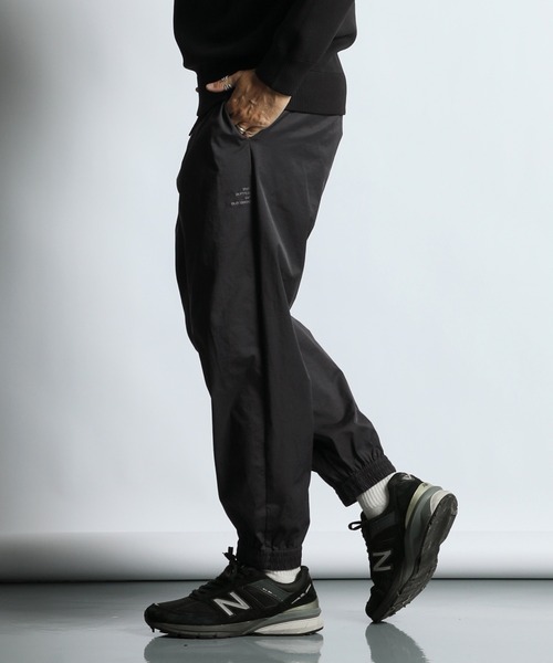 The DUFFER of ST.GEORGE（ザダファーオブセントジョージ）の「N/C EASY JOGGER PANTS：コットンナイロン イージージョガーパンツ（その他パンツ・メンズ・ブラック/ネイビー・SMALL/MEDIUM/LARGE/X-LARGE）」の5枚目の写真