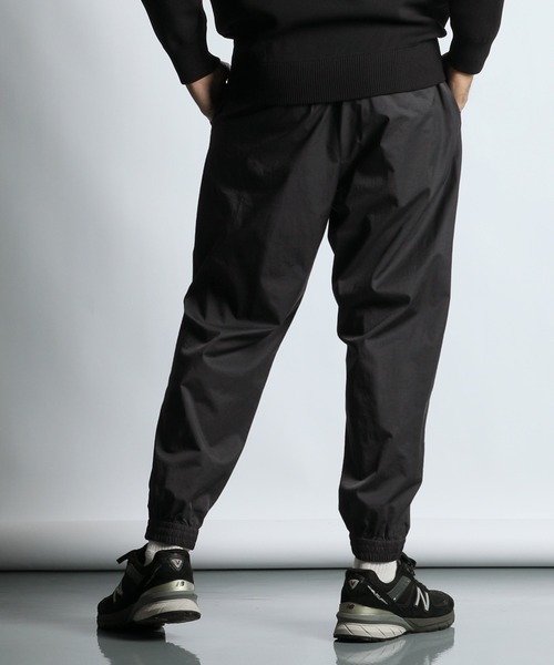 The DUFFER of ST.GEORGE（ザダファーオブセントジョージ）の「N/C EASY JOGGER PANTS：コットンナイロン イージージョガーパンツ（その他パンツ・メンズ・ブラック/ネイビー・SMALL/MEDIUM/LARGE/X-LARGE）」の6枚目の写真