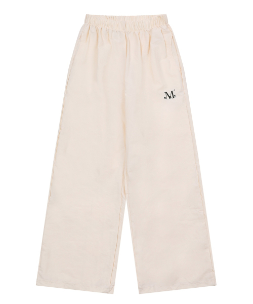 MUCENT(ムセント)の「マドリードポリナイロンワイドパンツ 男女共用 (5カラー)(スウェットパンツ・レディース・チャコール/パープル/ブルー/ブラック/アイボリー・LARGE/1/SMALL)」の6枚目の写真