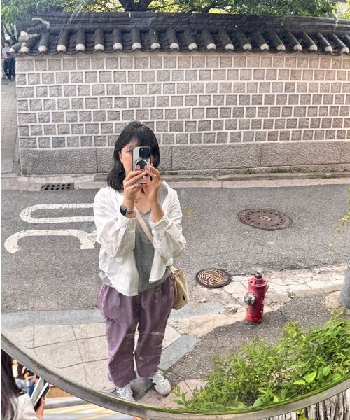 MUCENT(ムセント)の「マドリードポリナイロンワイドパンツ 男女共用 (5カラー)(スウェットパンツ・レディース・チャコール/パープル/ブルー/ブラック/アイボリー・LARGE/1/SMALL)」の8枚目の写真