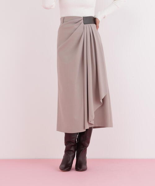 PINKY&DIANNE（ピンキーアンドダイアン）の「◆サイドパッチタックスカート（スカート・レディース・ベージュ/ネイビー・38/36）」の4枚目の写真