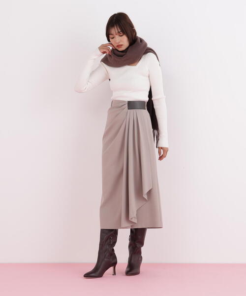 PINKY&DIANNE（ピンキーアンドダイアン）の「◆サイドパッチタックスカート（スカート・レディース・ベージュ/ネイビー・38/36）」の5枚目の写真