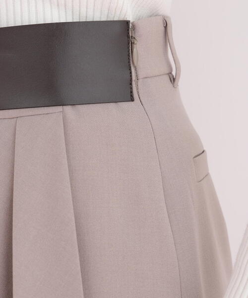 PINKY&DIANNE（ピンキーアンドダイアン）の「◆サイドパッチタックスカート（スカート・レディース・ベージュ/ネイビー・38/36）」の12枚目の写真