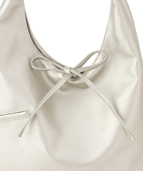 ROPE' PICNIC(ロペピクニック)の「洗えるバッグ シーンレスワンハンドルトートバッグ/A4対応・イージーケア(トートバッグ・レディース・ブラック/キナリ/シルバー系その他・FREE)」の10枚目の写真