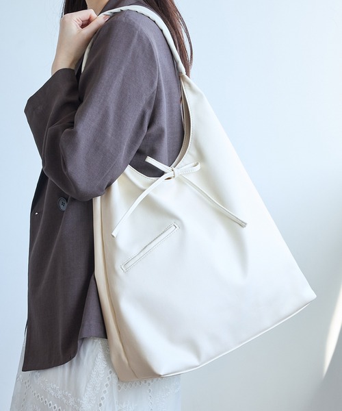 ROPE' PICNIC（ロペピクニック）の「洗えるバッグ シーンレスワンハンドルトートバッグ/A4対応・イージーケア（トートバッグ・レディース・ブラック/シルバー系その他/キナリ・FREE）」の21枚目の写真