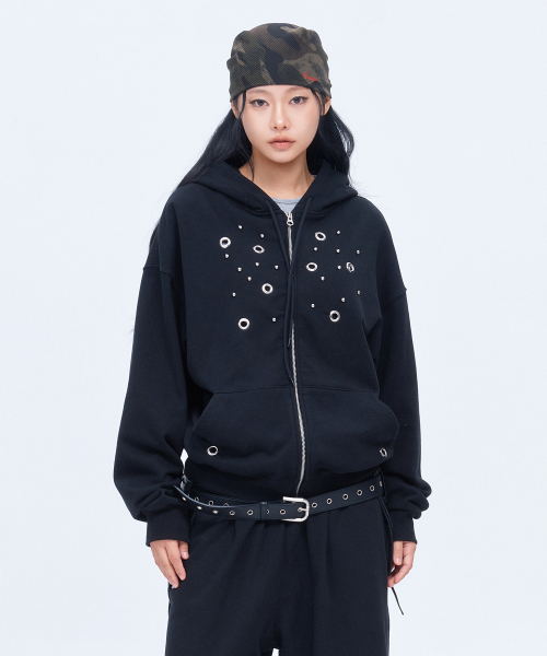 DAUSPICE（ディーオスピス）の「(DUC) Eyelet Stud Hoodie Zip-up Black（パーカー・レディース・ブラック・LARGE/MEDIUM/X-LARGE）」の2枚目の写真
